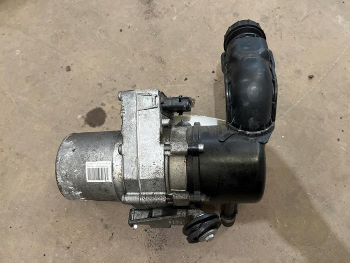 Gebruikte Pomp Servo Peugeot 508 SW (8E/8U) 2.0 HDiF 16V Autom. Prijs € 125,00 Margeregeling aangeboden door F. van den Mosselaar autodemontage