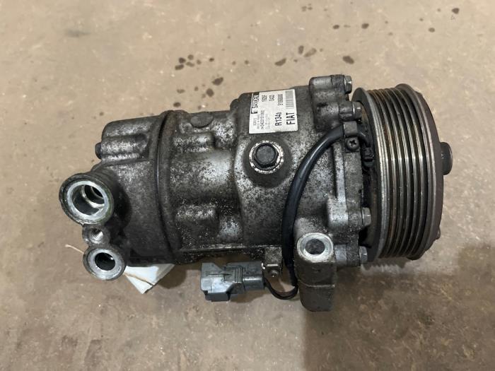 Gebruikte Pomp Airco Opel Combo 1.6 CDTI 16V Prijs € 75,00 Margeregeling aangeboden door F. van den Mosselaar autodemontage