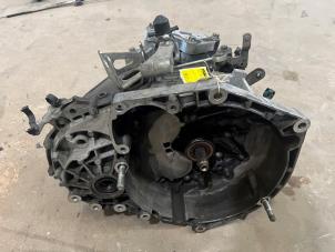 Gebruikte Versnellingsbak Opel Combo 1.6 CDTI 16V Prijs € 450,00 Margeregeling aangeboden door F. van den Mosselaar autodemontage