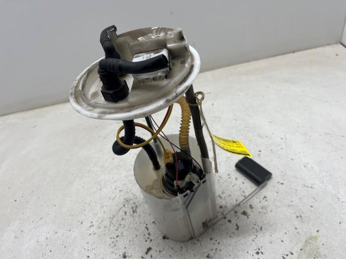 Gebruikte Tank element Pomp Opel Combo 1.6 CDTI 16V Prijs € 25,00 Margeregeling aangeboden door F. van den Mosselaar autodemontage