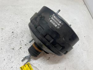 Gebruikte Rembooster BMW 3 serie (E93) 320i 16V Prijs € 50,00 Margeregeling aangeboden door F. van den Mosselaar autodemontage