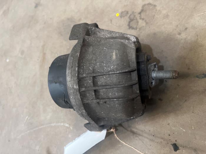 Gebruikte Motorsteun BMW 3 serie (E93) 320i 16V Prijs € 25,00 Margeregeling aangeboden door F. van den Mosselaar autodemontage