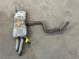 Gebruikte Uitlaat Einddemper Volkswagen Sharan (7N) 2.0 TDI 16V Prijs € 45,00 Margeregeling aangeboden door F. van den Mosselaar autodemontage