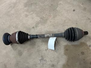 Gebruikte Aandrijfas rechts-voor Volkswagen Sharan (7N) 2.0 TDI 16V Prijs € 75,00 Margeregeling aangeboden door F. van den Mosselaar autodemontage