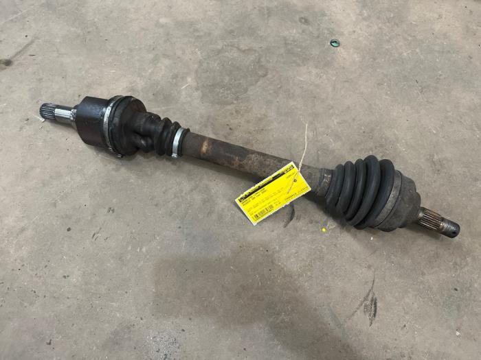 Gebruikte Steekas links-voor Peugeot 308 (4A/C) 1.4 VTI 16V Prijs € 45,00 Margeregeling aangeboden door F. van den Mosselaar autodemontage