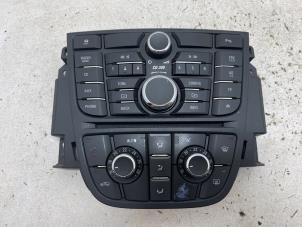 Gebruikte Bedieningspaneel Multi Media Opel Meriva 1.4 Turbo 16V Ecotec Prijs € 50,00 Margeregeling aangeboden door F. van den Mosselaar autodemontage