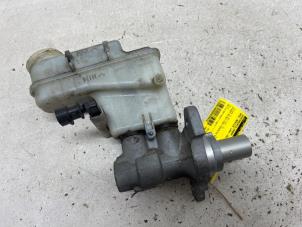 Gebruikte Hoofdremcilinder Opel Meriva 1.4 Turbo 16V Ecotec Prijs € 20,00 Margeregeling aangeboden door F. van den Mosselaar autodemontage