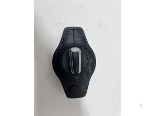 Gebruikte Licht Schakelaar Audi A5 (8T3) 2.7 TDI V6 24V Prijs € 15,00 Margeregeling aangeboden door F. van den Mosselaar autodemontage