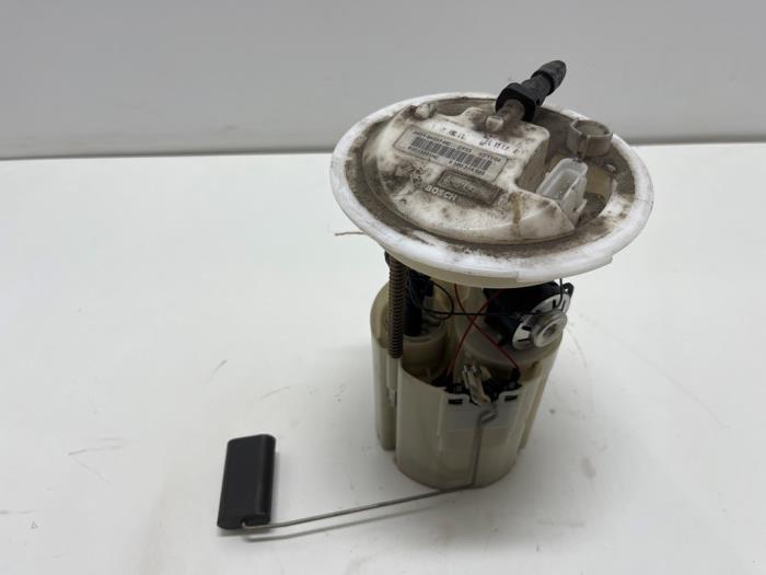 Gebruikte Tank element Pomp Volvo S40 (MS) 2.5 T5 20V Prijs € 25,00 Margeregeling aangeboden door F. van den Mosselaar autodemontage
