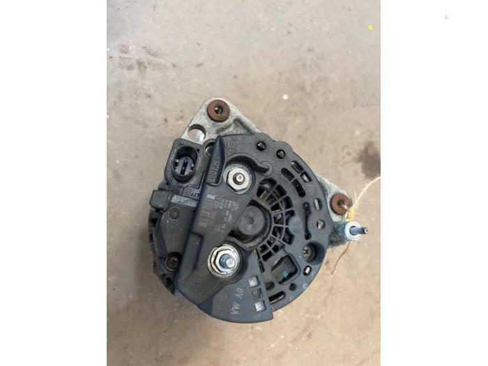 Alternator van een Seat Ibiza IV (6J5) 1.9 TDI 90 2008