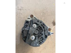 Alternator van een Seat Ibiza IV (6J5) 1.9 TDI 90 2008