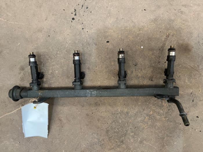 Gebruikte Verstuiver brug Chevrolet Captiva (C100) 2.4 16V 4x2 Prijs € 50,00 Margeregeling aangeboden door F. van den Mosselaar autodemontage