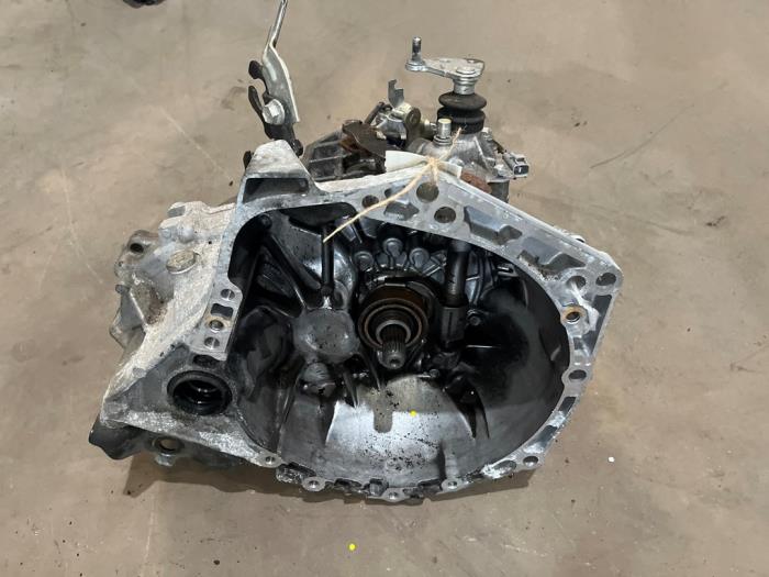 Gebruikte Versnellingsbak Peugeot 108 1.0 12V Prijs € 150,00 Margeregeling aangeboden door F. van den Mosselaar autodemontage