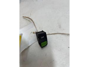 Gebruikte Start/Stop schakelaar Smart Fortwo Coupé (451.3) 1.0 45 KW Prijs € 15,00 Margeregeling aangeboden door F. van den Mosselaar autodemontage