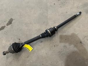 Gebruikte Aandrijfas rechts-voor Citroen C4 Grand Picasso (UA) 1.6 16V THP Sensodrive,GT THP Prijs € 45,00 Margeregeling aangeboden door F. van den Mosselaar autodemontage