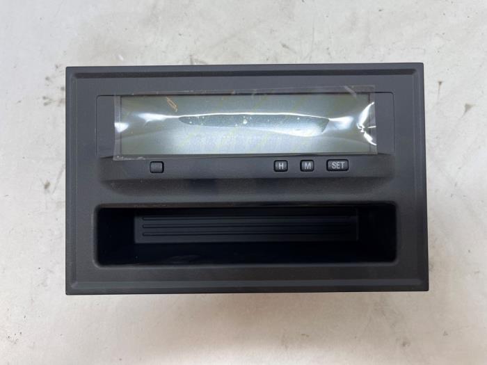 Gebruikte Display Interieur Mitsubishi Grandis (NA) 2.0 DI-D 16V Prijs € 25,00 Margeregeling aangeboden door F. van den Mosselaar autodemontage