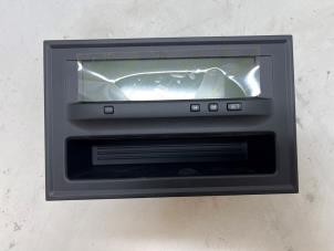 Gebruikte Display Interieur Mitsubishi Grandis (NA) 2.0 DI-D 16V Prijs € 25,00 Margeregeling aangeboden door F. van den Mosselaar autodemontage