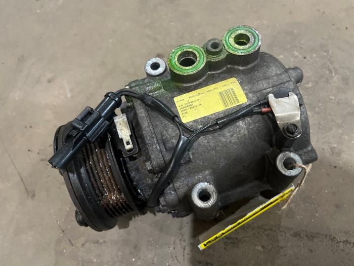 Gebruikte Aircopomp Ford Fiesta 5 (JD/JH) 1.3 Prijs € 75,00 Margeregeling aangeboden door F. van den Mosselaar autodemontage