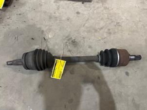 Gebruikte Aandrijfas links-voor Hyundai Tucson (JM) 2.0 CRDi 16V 4x2 Prijs € 35,00 Margeregeling aangeboden door F. van den Mosselaar autodemontage