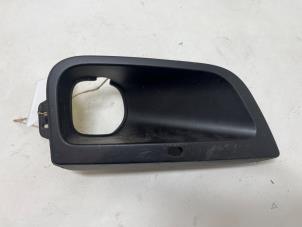 Gebruikte Afdekplaat mistlamp rechts Peugeot Partner (EA//EF/EN/EU) 1.5 BlueHDi 100 Prijs € 15,00 Margeregeling aangeboden door F. van den Mosselaar autodemontage