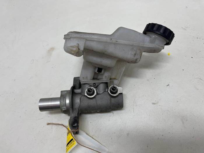 Gebruikte Hoofdremcilinder Peugeot Partner (EA//EF/EN/EU) 1.5 BlueHDi 100 Prijs € 15,00 Margeregeling aangeboden door F. van den Mosselaar autodemontage