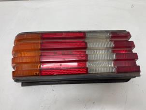 Gebruikte Achterlicht links Mercedes S (W126) 380 SE,SEL Prijs € 50,00 Margeregeling aangeboden door F. van den Mosselaar autodemontage