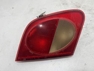 Gebruikte Achterlicht links Mercedes E (W210) 2.0 E-200 16V Prijs € 9,99 Margeregeling aangeboden door F. van den Mosselaar autodemontage