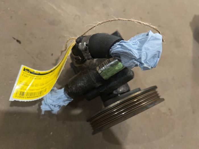 Gebruikte Servopomp Fiat Fiorino (225) 1.3 JTD 16V Multijet Prijs € 25,00 Margeregeling aangeboden door F. van den Mosselaar autodemontage