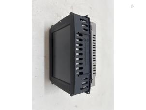 Gebruikte Display Interieur Opel Vectra C 2.2 16V Prijs € 20,00 Margeregeling aangeboden door F. van den Mosselaar autodemontage