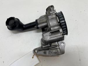 Gebruikte Oliepomp Audi A3 Limousine (8YS) 2.0 30 TDI 16V Prijs € 50,00 Margeregeling aangeboden door F. van den Mosselaar autodemontage