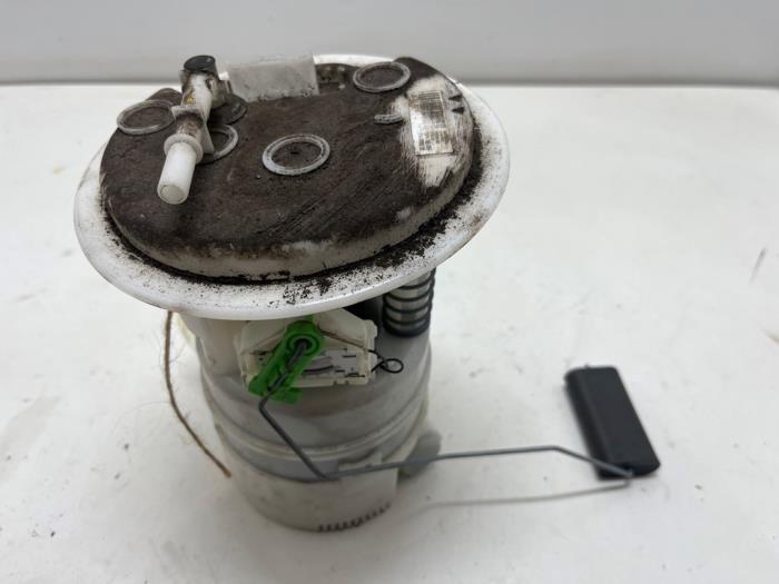 Gebruikte Tank element Pomp Peugeot 308 (4A/C) 1.4 VTI 16V Prijs € 35,00 Margeregeling aangeboden door F. van den Mosselaar autodemontage