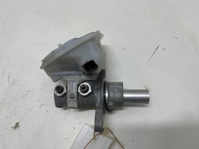 Gebruikte Hoofdremcilinder Peugeot 308 (4A/C) 1.4 VTI 16V Prijs € 15,00 Margeregeling aangeboden door F. van den Mosselaar autodemontage