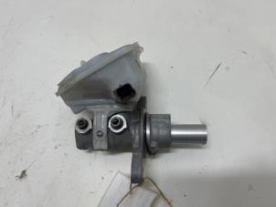 Gebruikte Hoofdremcilinder Peugeot 308 (4A/C) 1.4 VTI 16V Prijs € 25,00 Margeregeling aangeboden door F. van den Mosselaar autodemontage