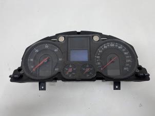 Gebruikte Kilometerteller KM Volkswagen Passat Variant (3C5) 1.9 TDI Prijs € 25,00 Margeregeling aangeboden door F. van den Mosselaar autodemontage