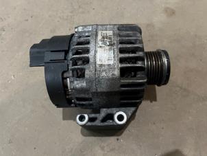 Gebruikte Alternator Fiat Doblo Cargo (263) 1.3 MJ 16V Euro 4 Prijs € 50,00 Margeregeling aangeboden door F. van den Mosselaar autodemontage