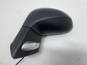 Gebruikte Spiegel Buiten links Peugeot 207 SW (WE/WU) 1.6 16V Prijs € 25,00 Margeregeling aangeboden door F. van den Mosselaar autodemontage