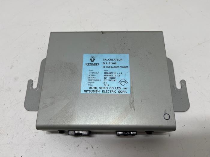 Gebruikte Stuurbekrachtiging Computer Renault Twingo (C06) 1.2 Prijs € 25,00 Margeregeling aangeboden door F. van den Mosselaar autodemontage