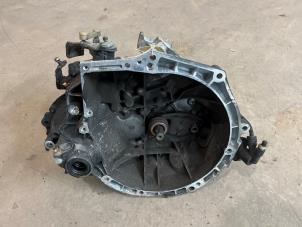 Gebruikte Versnellingsbak Peugeot 207 SW (WE/WU) 1.4 16V Vti Prijs € 200,00 Margeregeling aangeboden door F. van den Mosselaar autodemontage