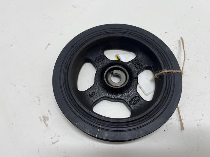 Gebruikte Poelie Krukas Kia Venga 1.4 CVVT 16V Prijs € 25,00 Margeregeling aangeboden door F. van den Mosselaar autodemontage