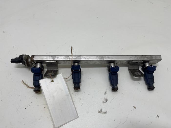 Gebruikte Verstuiver brug Kia Venga 1.4 CVVT 16V Prijs € 25,00 Margeregeling aangeboden door F. van den Mosselaar autodemontage