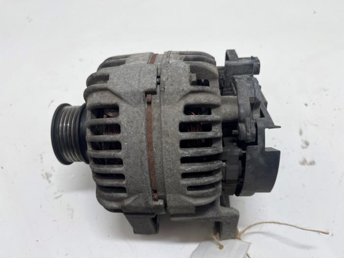 Gebruikte Dynamo Opel Astra H (L48) 1.6 16V Prijs € 35,00 Margeregeling aangeboden door F. van den Mosselaar autodemontage