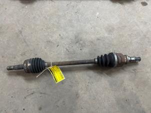 Gebruikte Steekas links-voor Toyota Aygo (B10) 1.0 12V VVT-i Prijs € 35,00 Margeregeling aangeboden door F. van den Mosselaar autodemontage