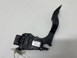 Gebruikte Gaspedaal Ford Fiesta 5 (JD/JH) 1.25 16V Prijs € 14,50 Margeregeling aangeboden door F. van den Mosselaar autodemontage