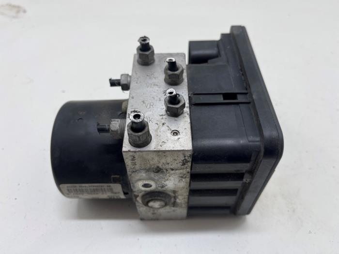 Gebruikte ABS Pomp Opel Zafira (M75) 1.6 16V Twin Port CNG Prijs € 20,00 Margeregeling aangeboden door F. van den Mosselaar autodemontage