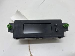 Gebruikte Display Interieur Opel Astra G Caravan (F35) 1.6 GL,Club,Sport,CDX Prijs € 10,00 Margeregeling aangeboden door F. van den Mosselaar autodemontage