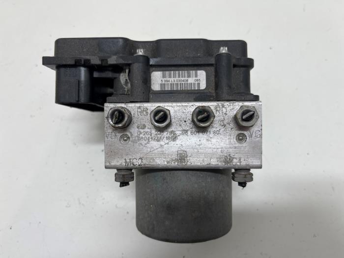 Gebruikte ABS Pomp Peugeot 308 (4A/C) 1.6 VTI 16V Prijs € 20,00 Margeregeling aangeboden door F. van den Mosselaar autodemontage
