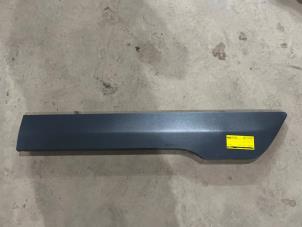 Gebruikte Carrosserielijst Ford Transit Connect (PJ2) 1.5 TDCi Prijs € 20,00 Margeregeling aangeboden door F. van den Mosselaar autodemontage