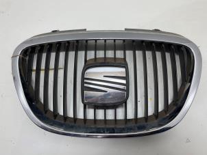 Gebruikte Grille Seat Altea (5P1) 1.6 Prijs € 20,00 Margeregeling aangeboden door F. van den Mosselaar autodemontage