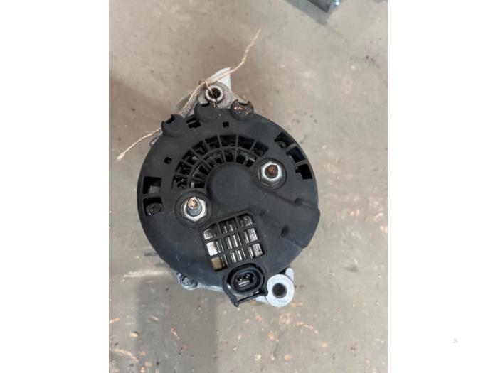 Dynamo van een Daewoo Spark 1.0 16V Bifuel 2010