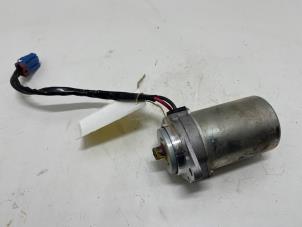 Gebruikte Stuurbekrachtiging Elektrisch Opel Corsa C (F08/68) 1.2 16V Prijs € 25,00 Margeregeling aangeboden door F. van den Mosselaar autodemontage